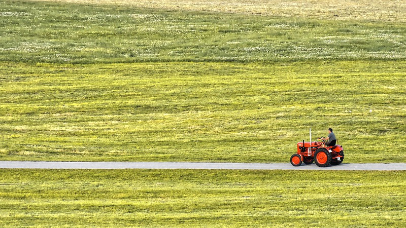 cât de repede poate merge un Tractor